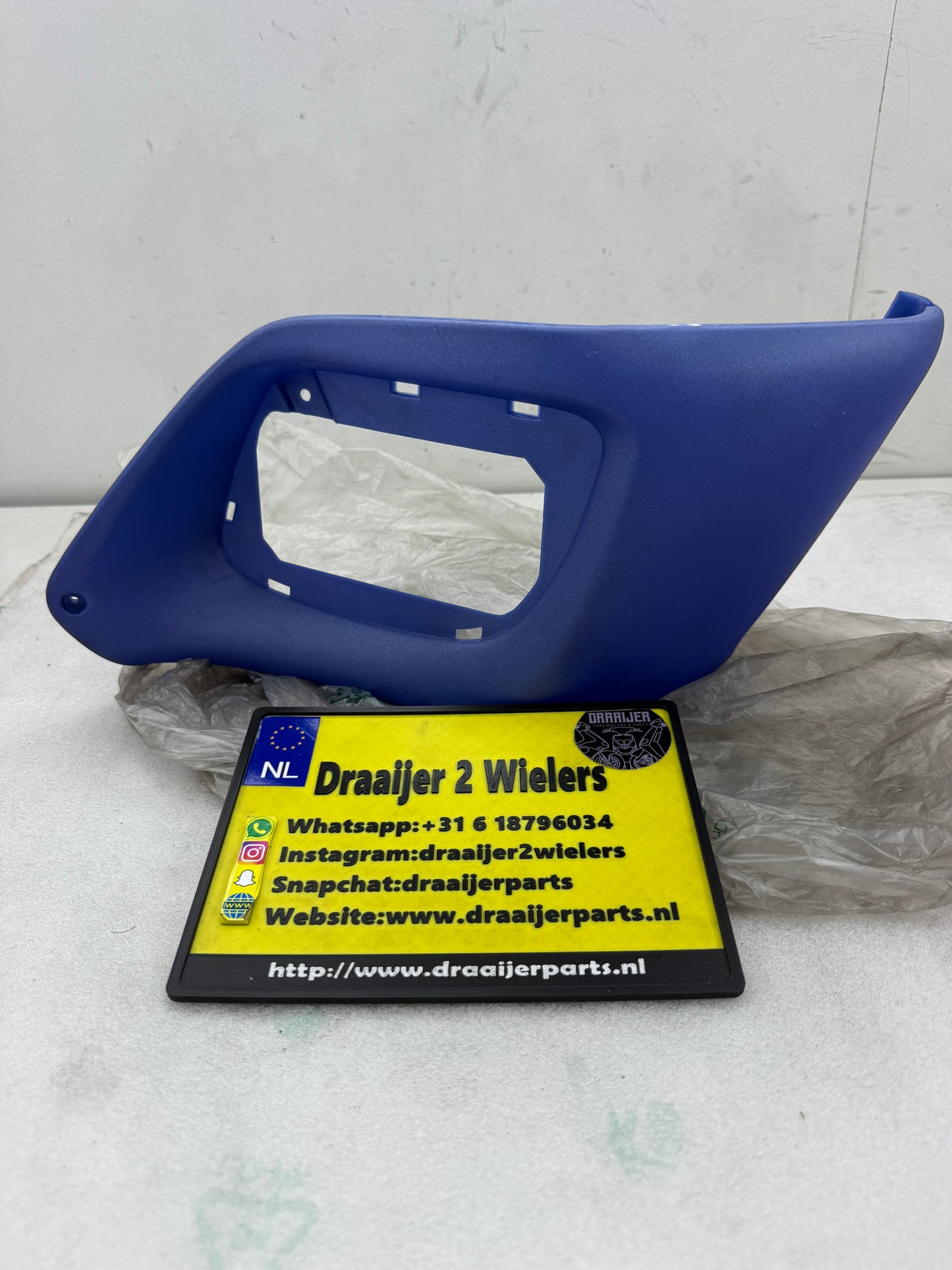 Gilera Runner radiateurkap violet NIEUW (nos)