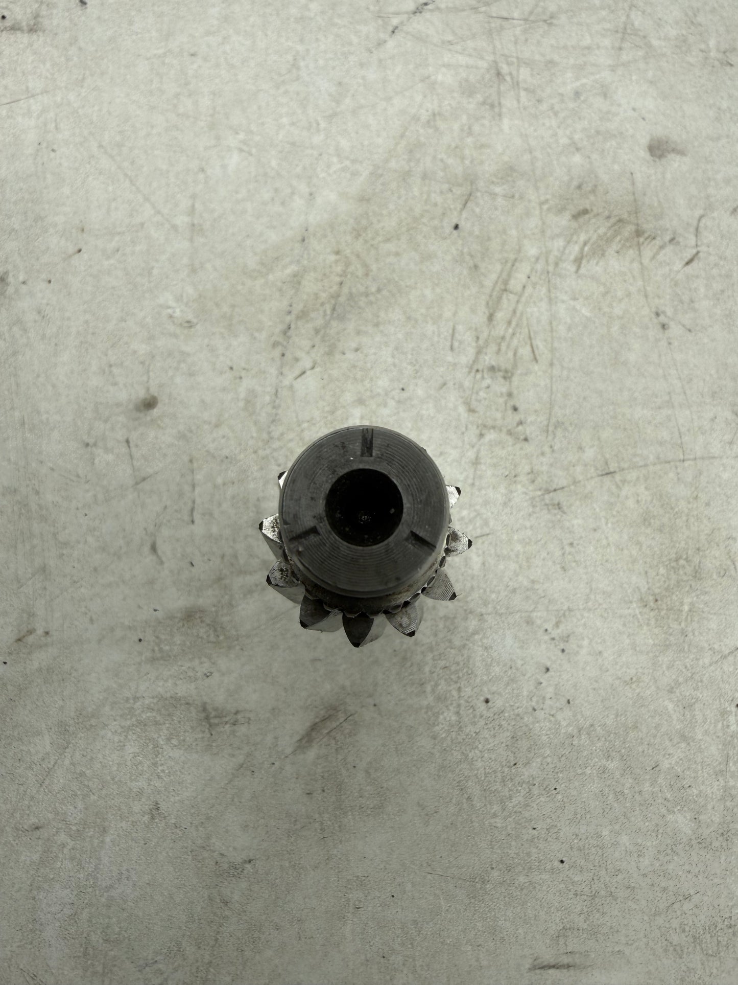 Piaggio gearing shaft 12-tooth