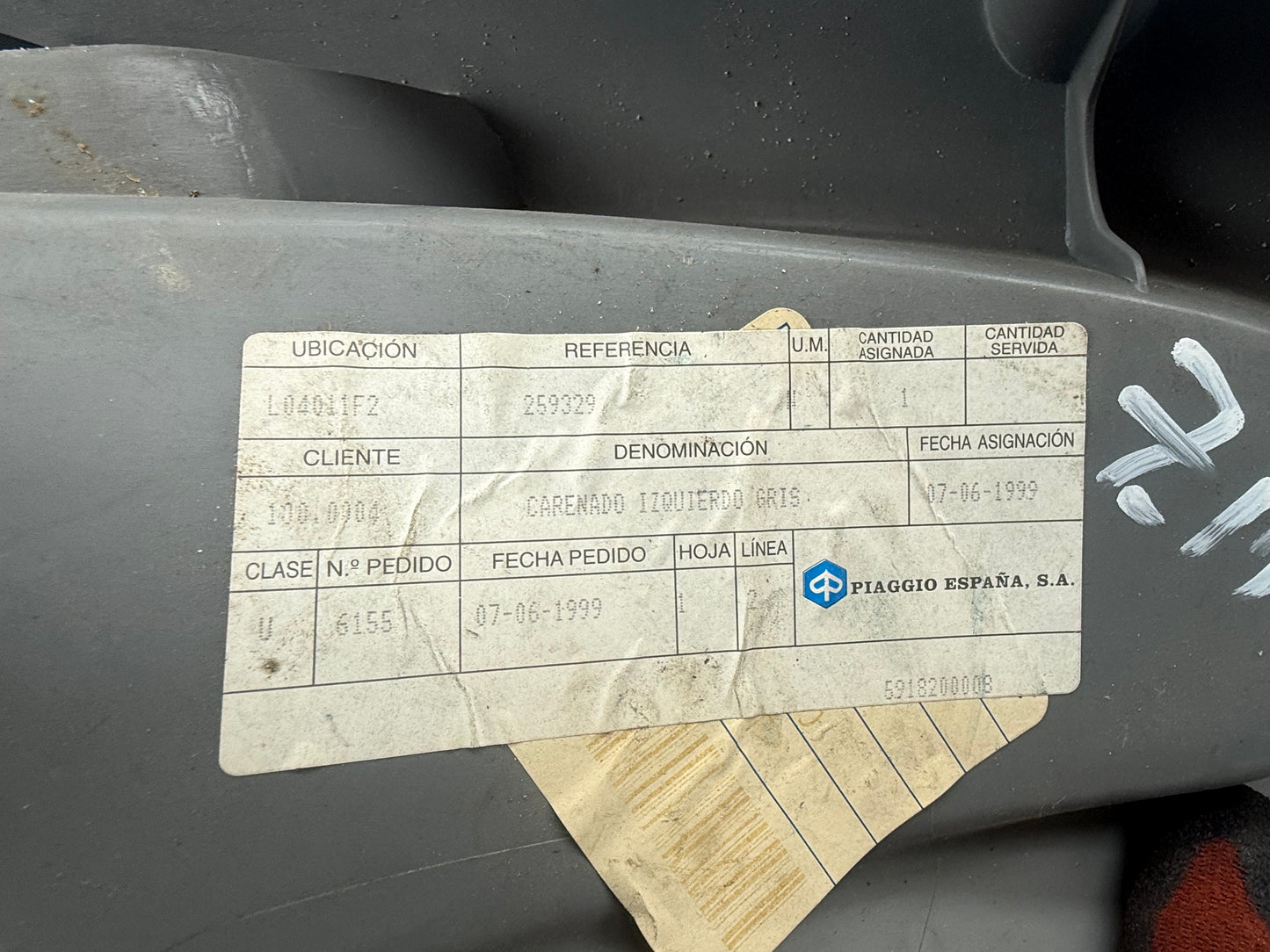 Piaggio Zip side skirt NOS
