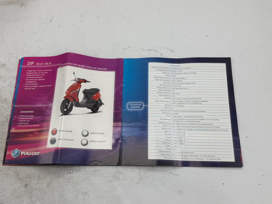 Piaggio informatie boek verschillende modellen vintage
