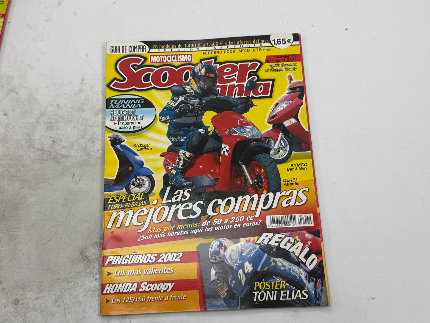 Scooter magazine met onder andere Gilera Runner Fluo rosso , Piaggio NRG , Peugeot speedfight vintage