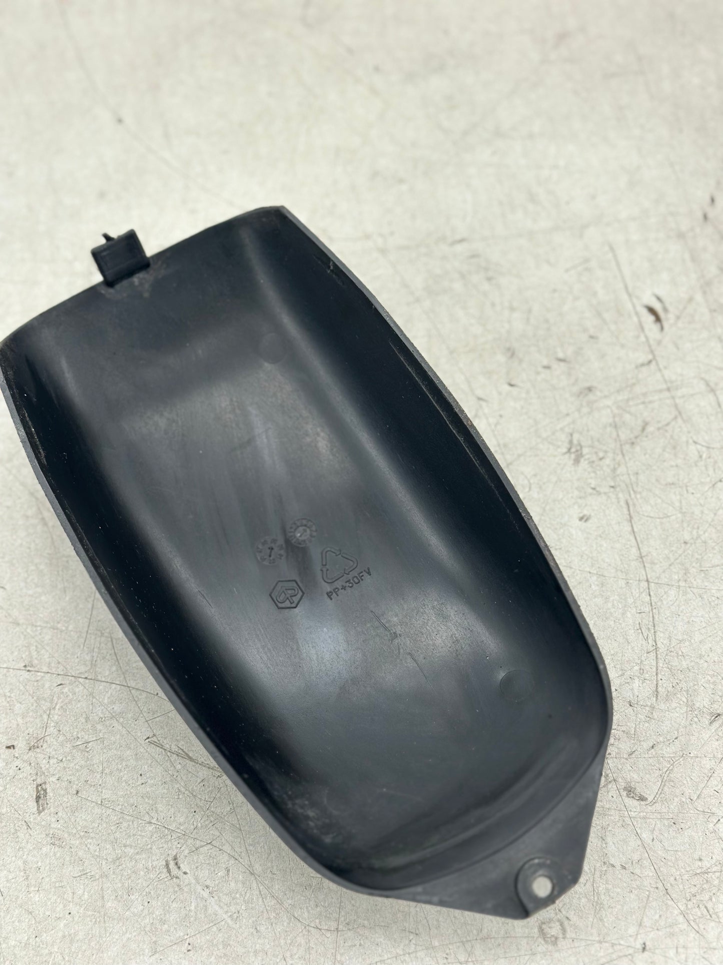 Gilera Runner / Skipper LX buddybak kapje boven de carburateur