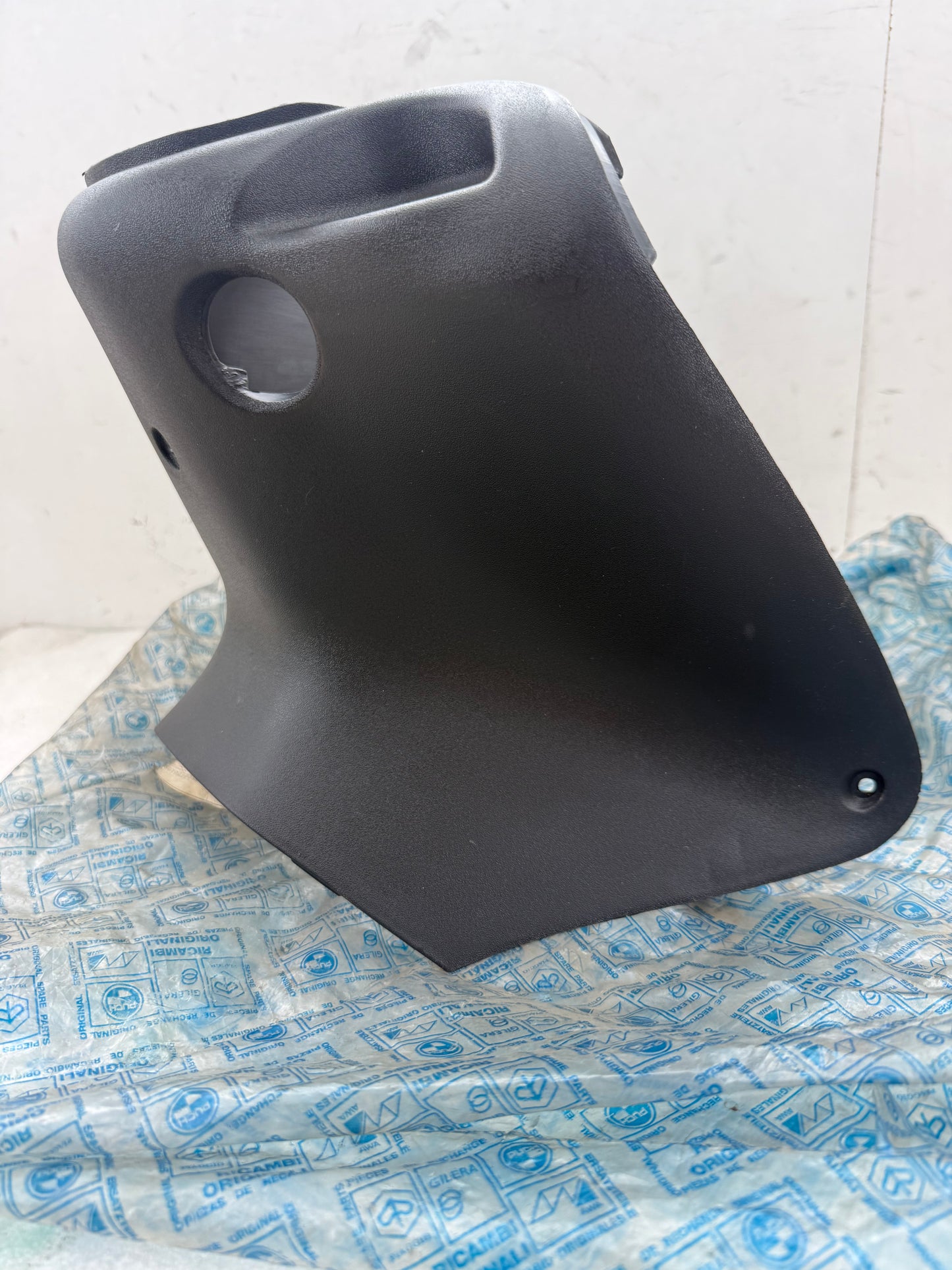 Gilera Runner beenschild zwart NIEUW (nos)