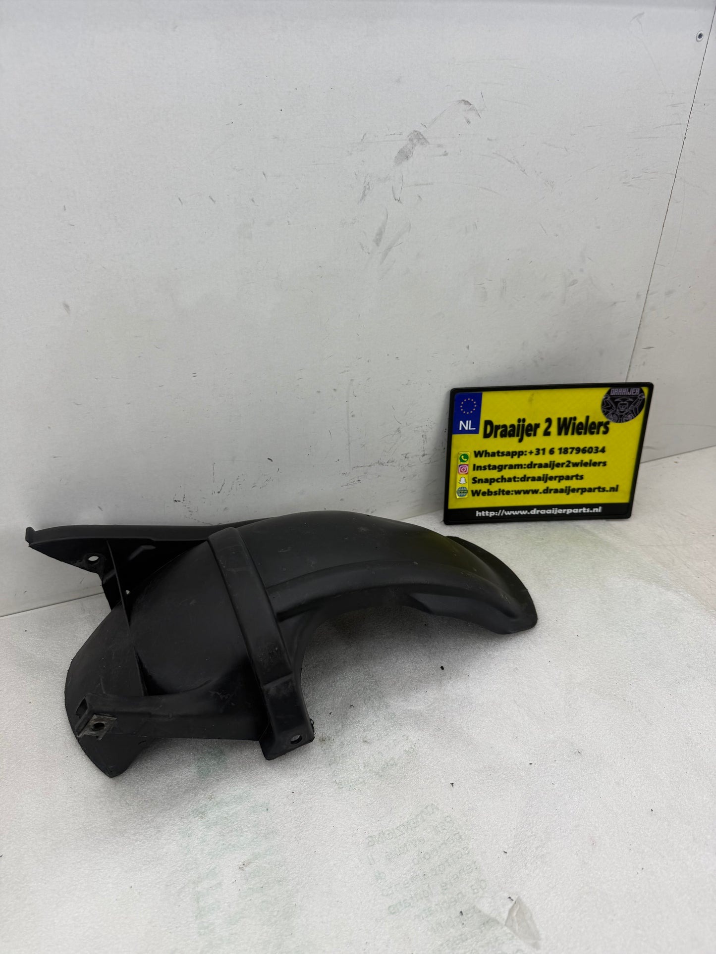 Piaggio Skr / hexagon achterwiel spatbord 125cc 180cc
