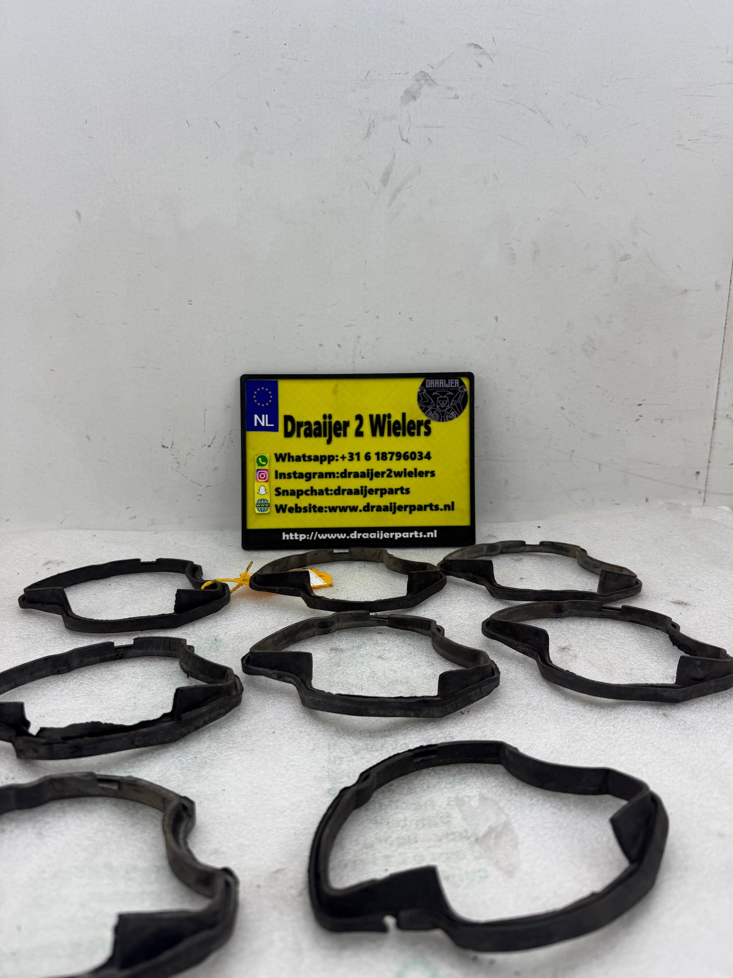 Piaggio carterkap rubber 125cc 180cc