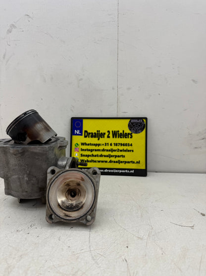 Piaggio LC 180cc cilinder kit compleet met KB binnenkop