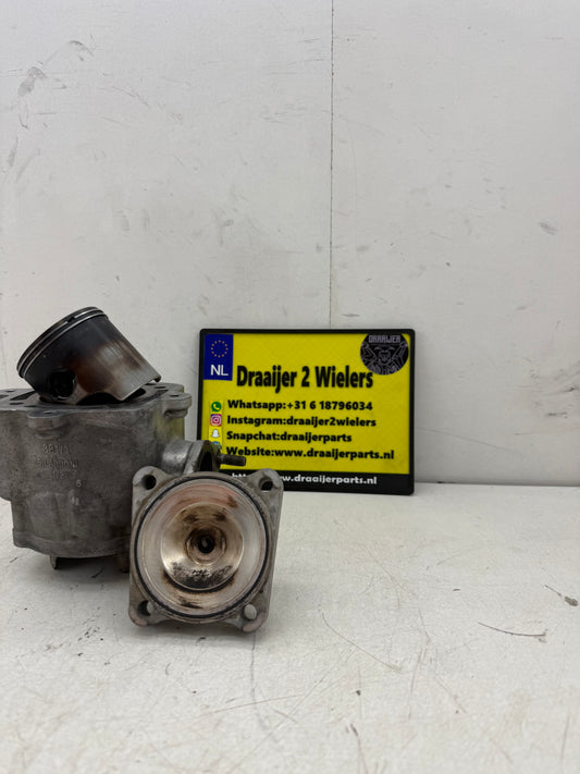 Piaggio LC 180cc cilinder kit compleet met KB binnenkop