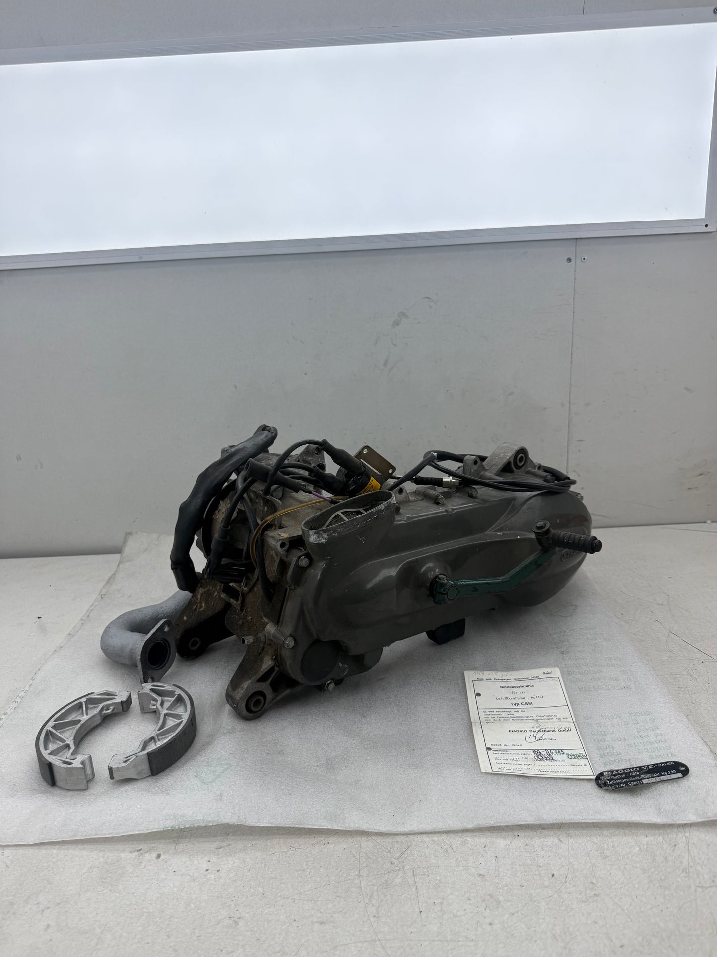 Piaggio Skr 125cc motorblok. Mist onderdelen. Met papieren van donor frame