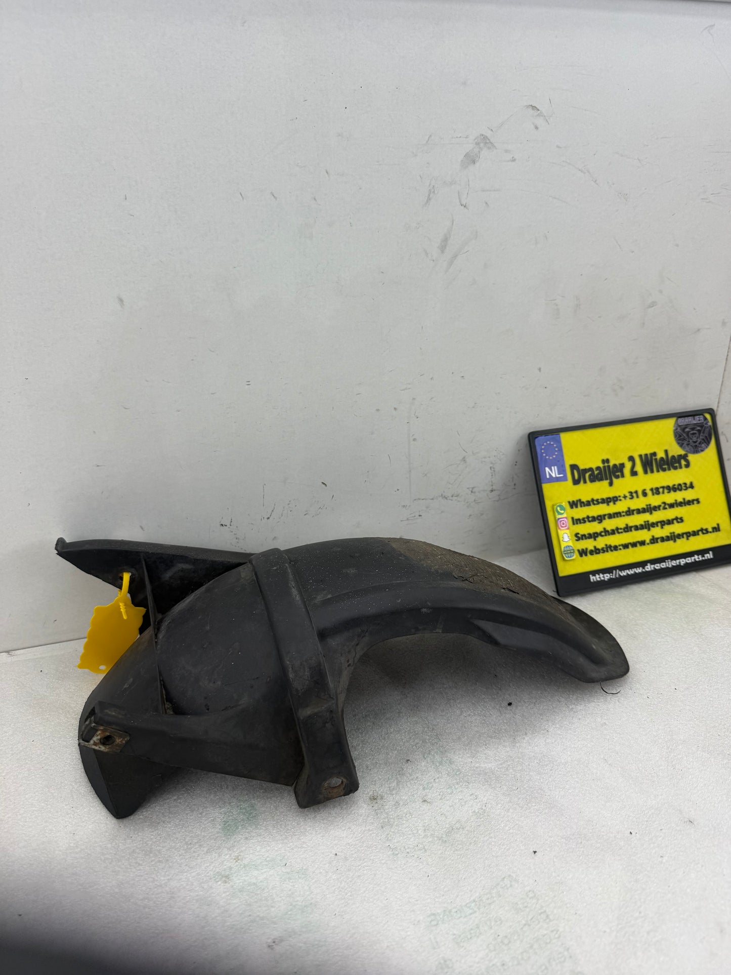 Piaggio Skr / hexagon achterwiel spatbord 125cc 180cc