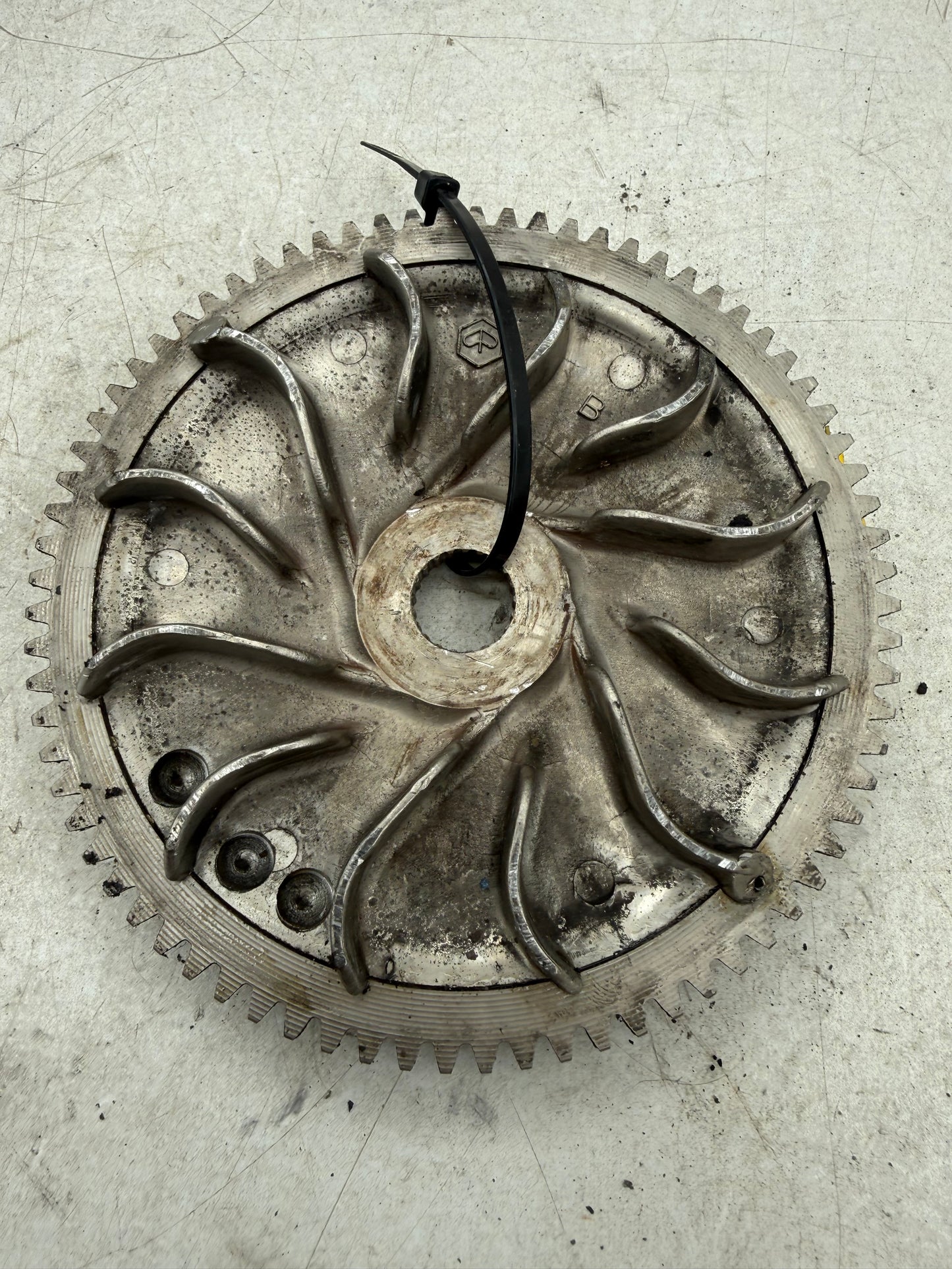 Piaggio 76-tooth starter ring gear 125cc 180cc