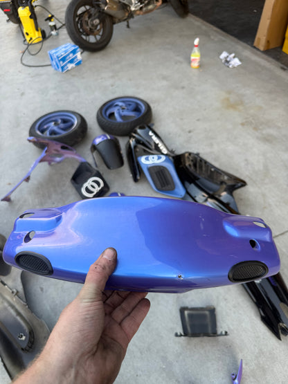 Gilera Runner violet kappenset met wielen 125cc 180cc.