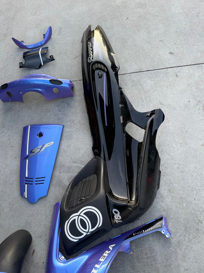 Gilera Runner violet kappenset met wielen 125cc 180cc.