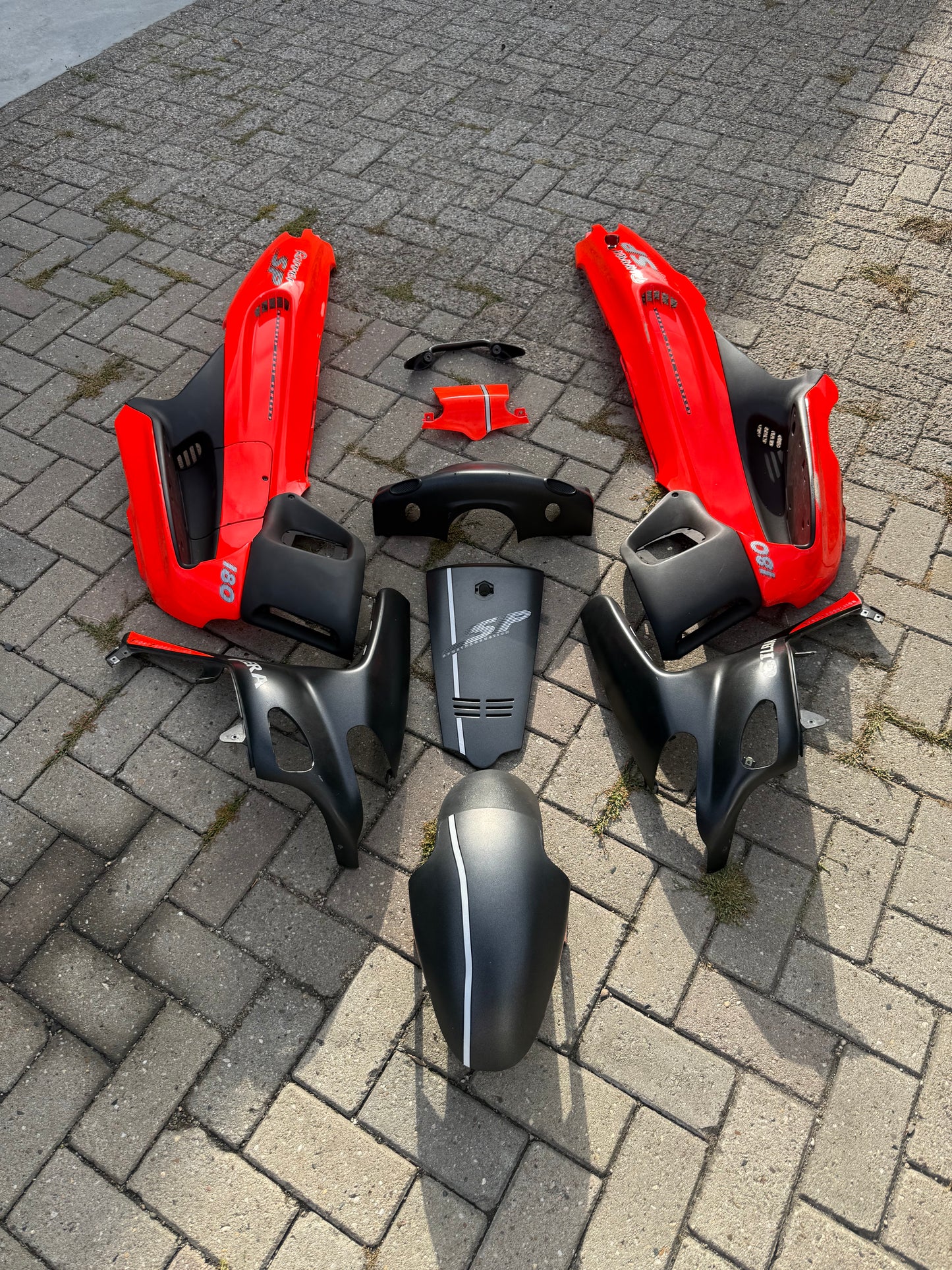 Gilera Runner fluo rosso kappenset 50cc 125cc 180cc