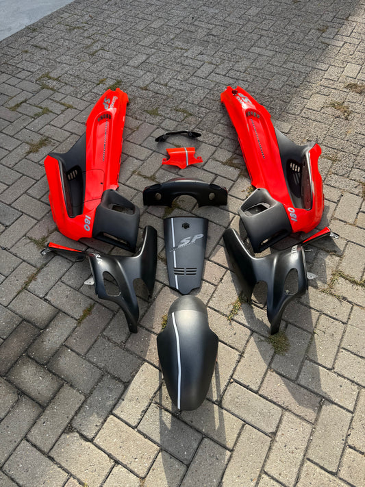 Gilera Runner fluo rosso kappenset 50cc 125cc 180cc