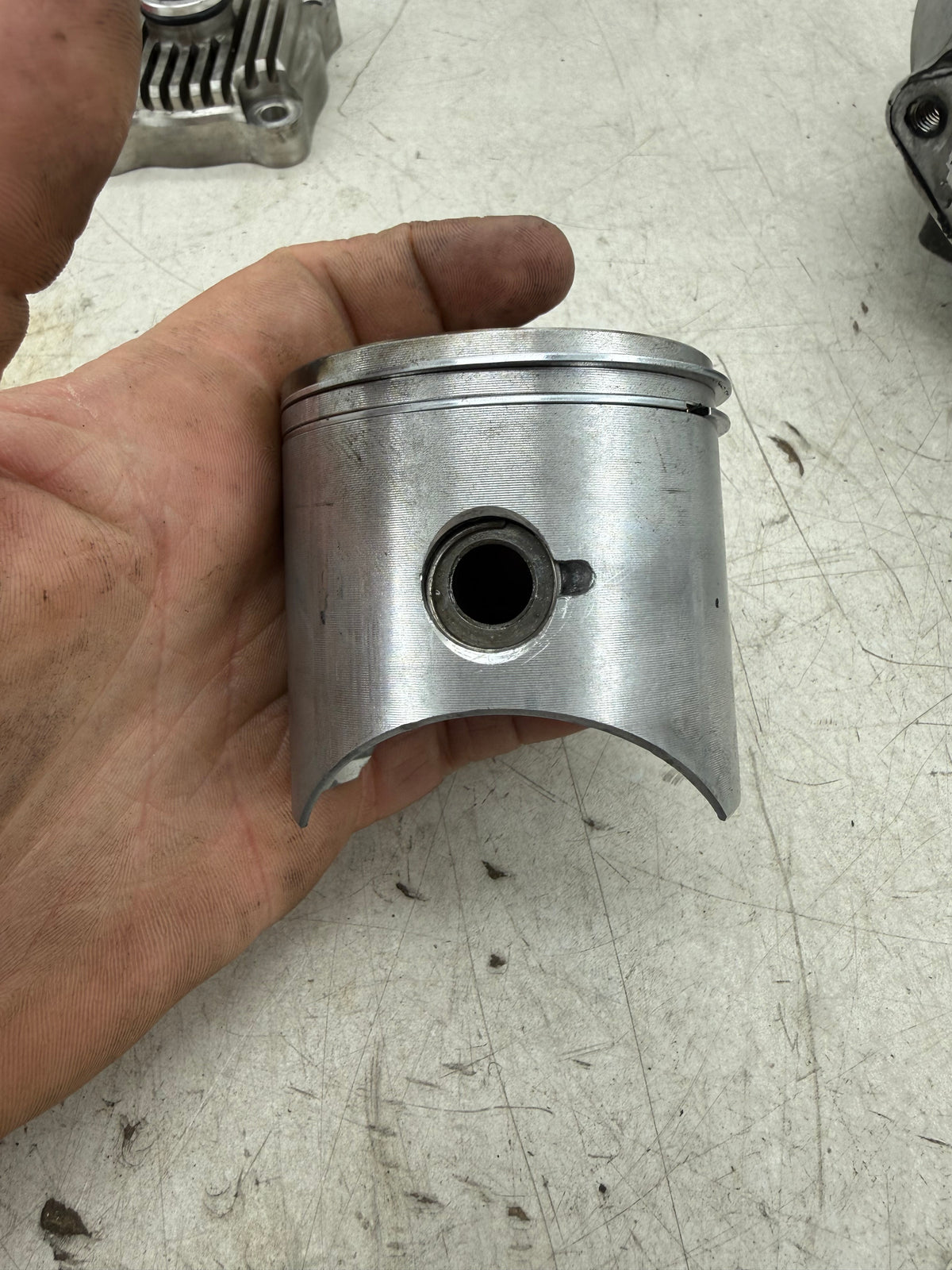 Piaggio Toronda 52 slag cilinder kit met kopset compleet 173cc
