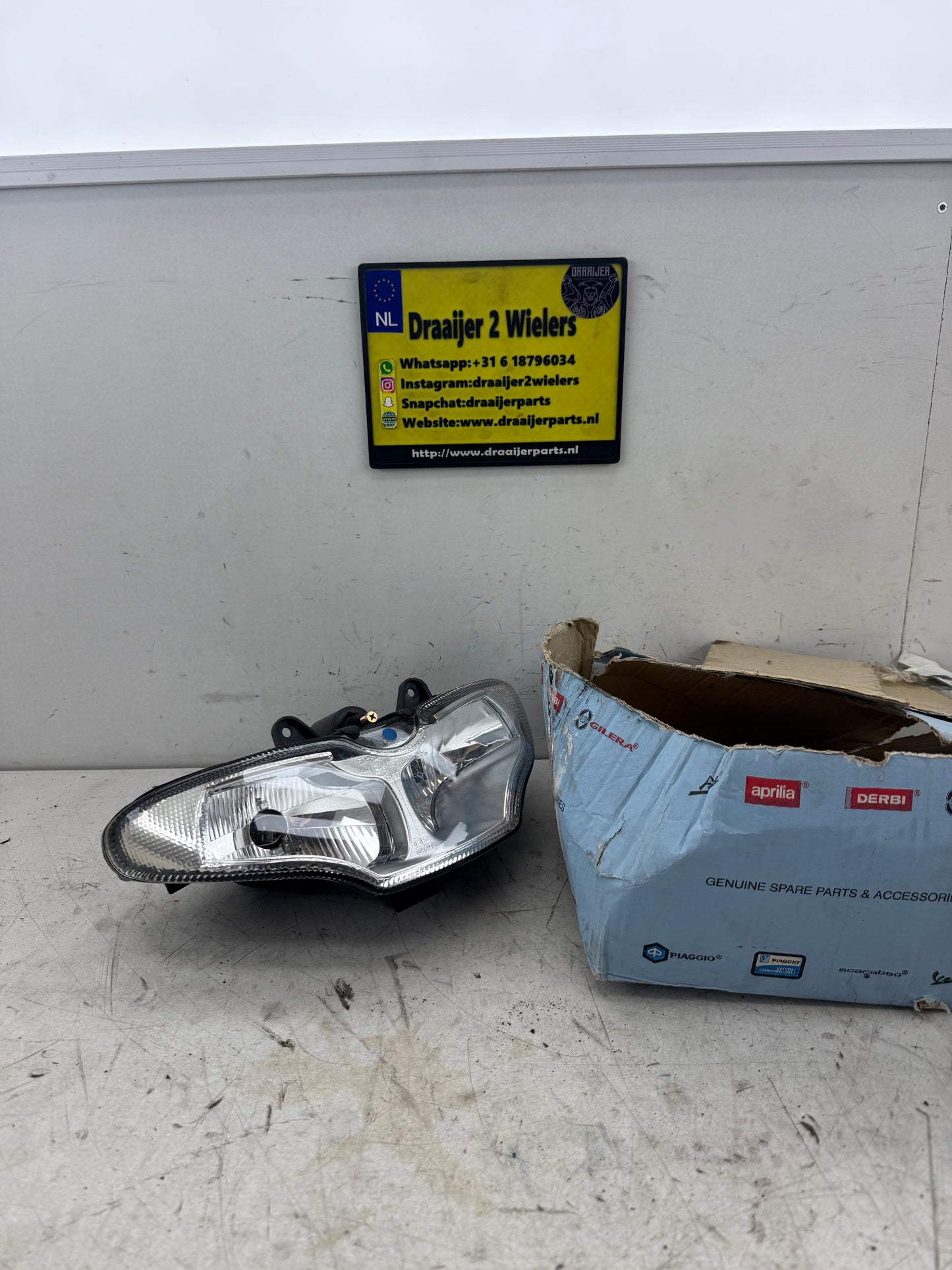 Gilera Runner koplamp NOS (nieuw) chrome binnenkant 125cc 180cc