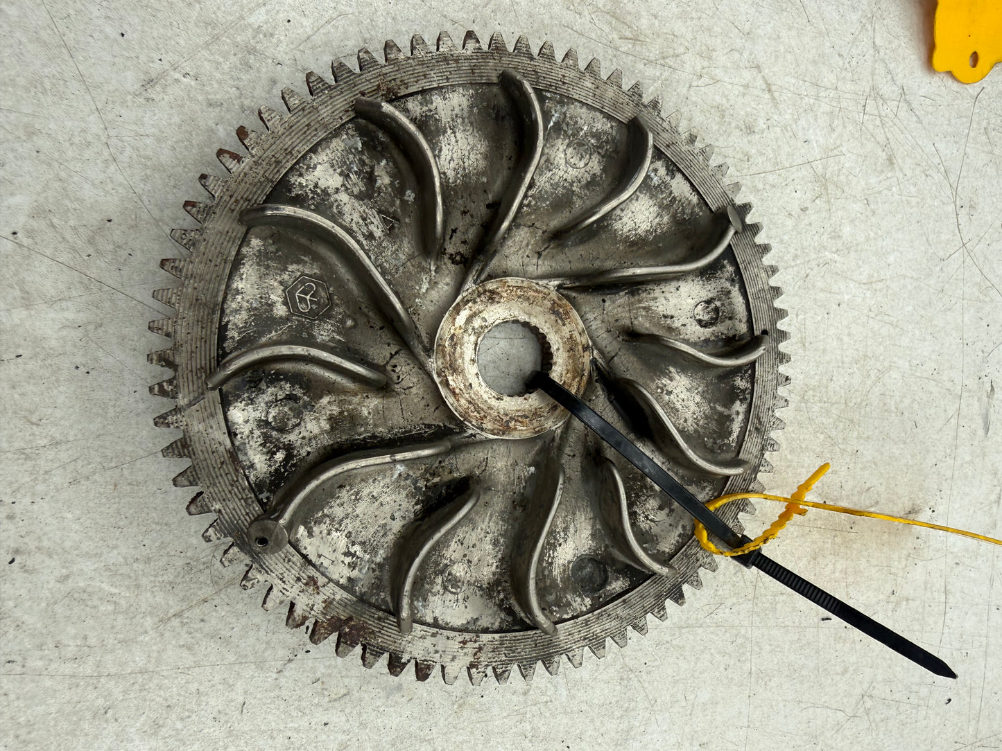 Piaggio 76-tooth starter ring gear 125cc 180cc