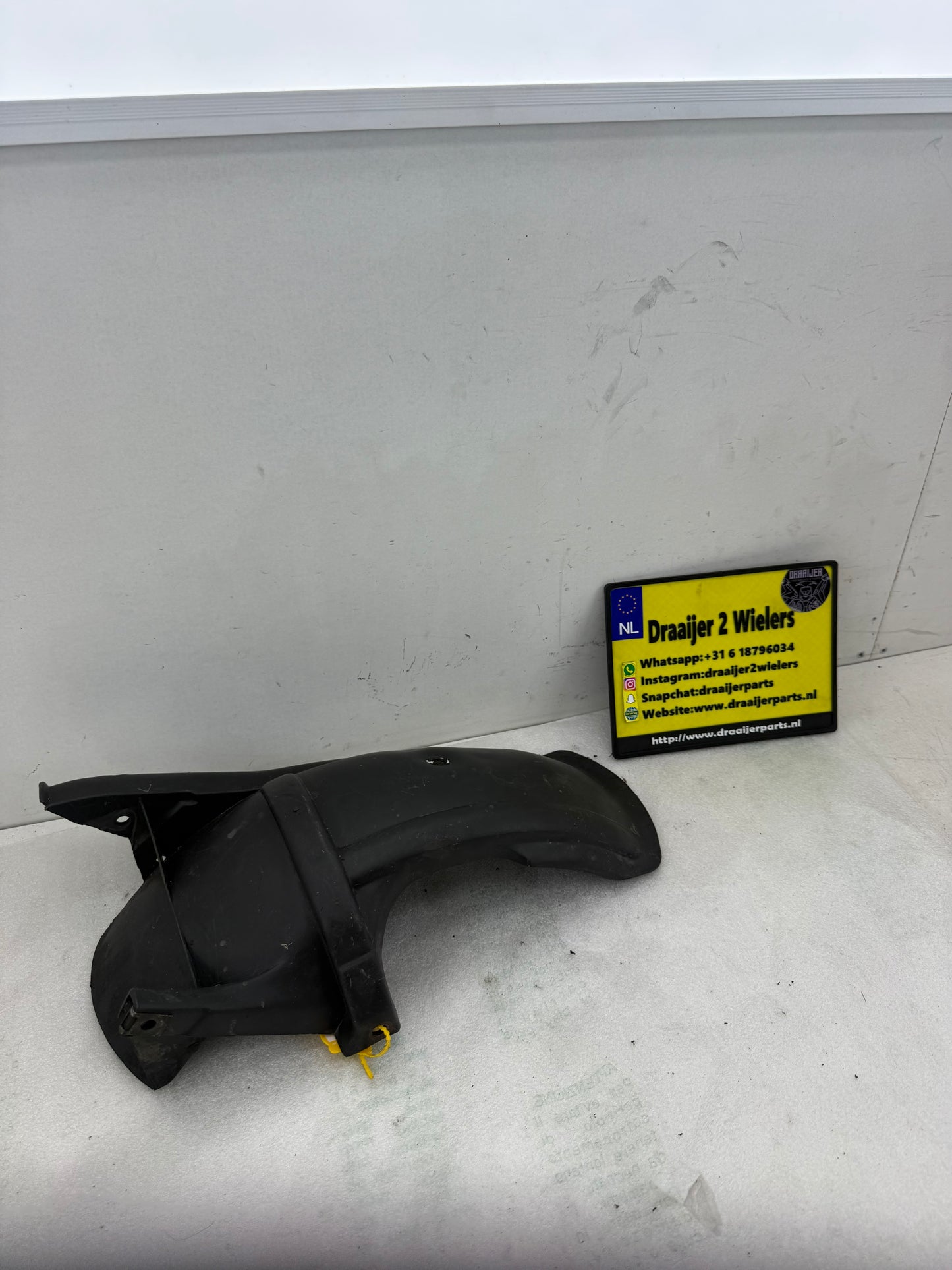 Piaggio Skr / hexagon achterwiel spatbord 125cc 180cc