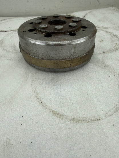 Piaggio LC afgedraaid & gebalanceerd vliegwiel. Met getapt draad voor ac blokken. 125cc 180cc
