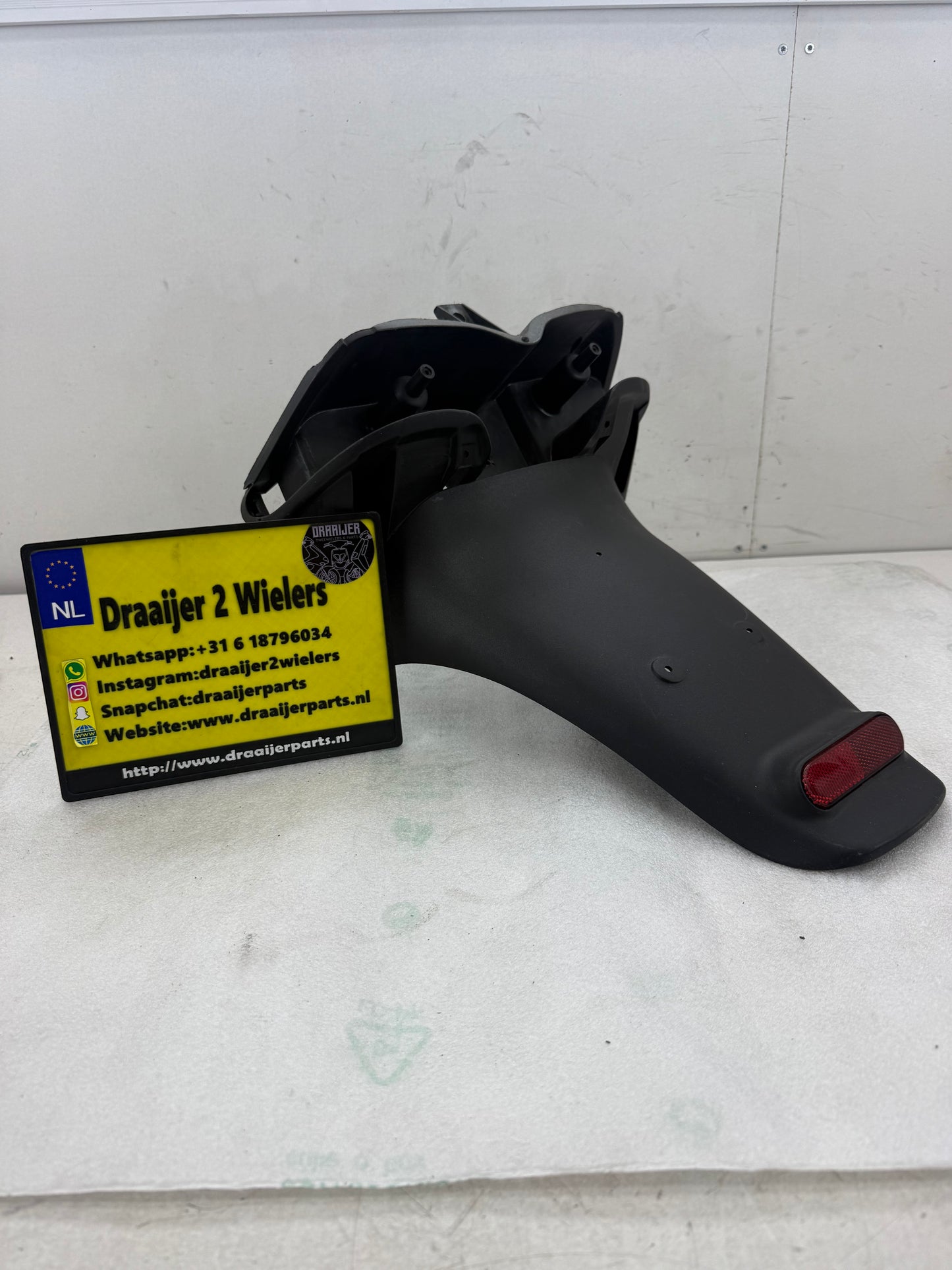 Gilera Runner kenteken spatbord opaco rond NIEUW! (Nos)