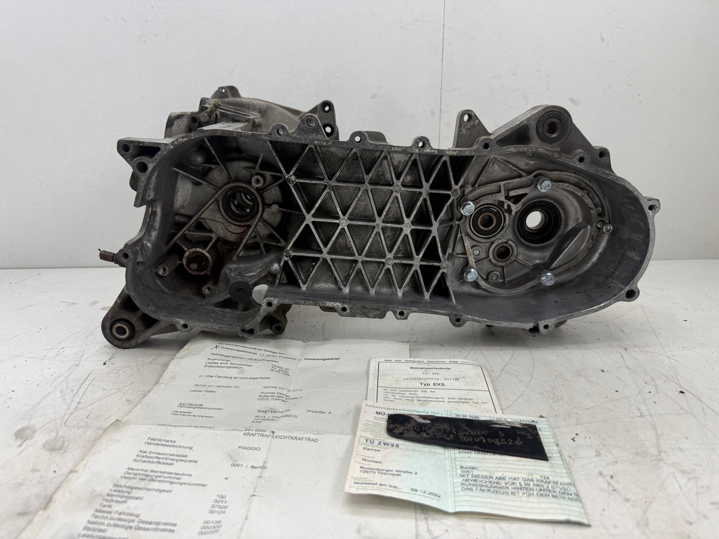 Piaggio Hexagon 125 carters met papieren EXS1M
