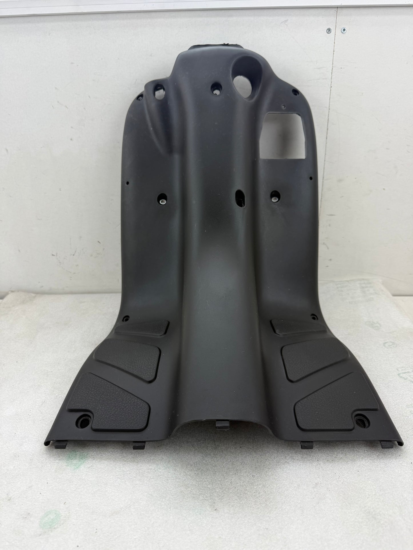 Piaggio typhoon 125 beenschild NIEUW (nos)