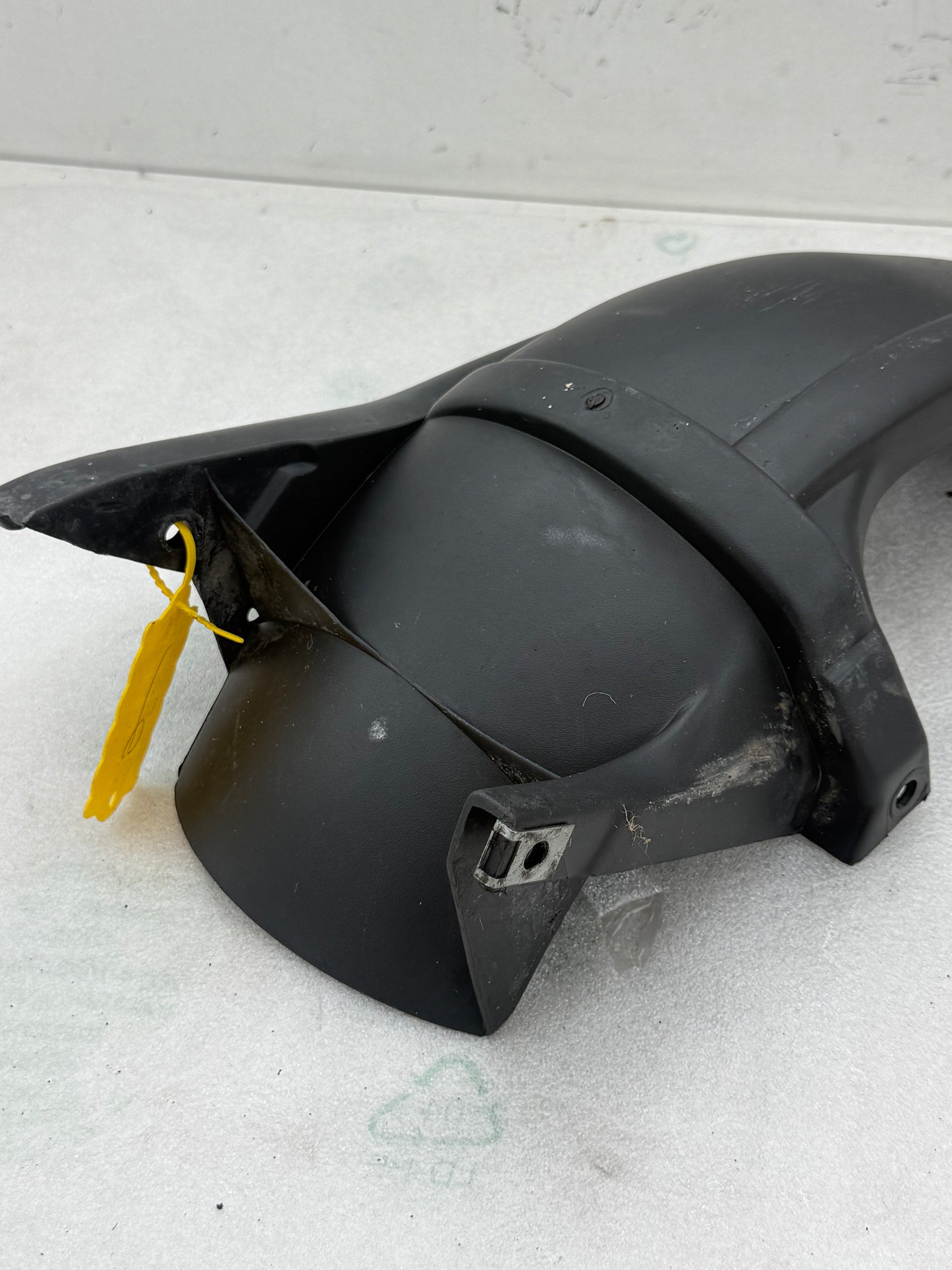 Piaggio Hexagon / SKR achterwiel spatbord 125cc 180cc