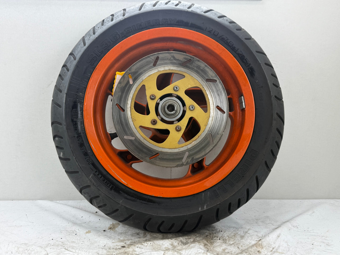 Gilera Runner / Skipper LX voorwiel oranje 125cc 180cc