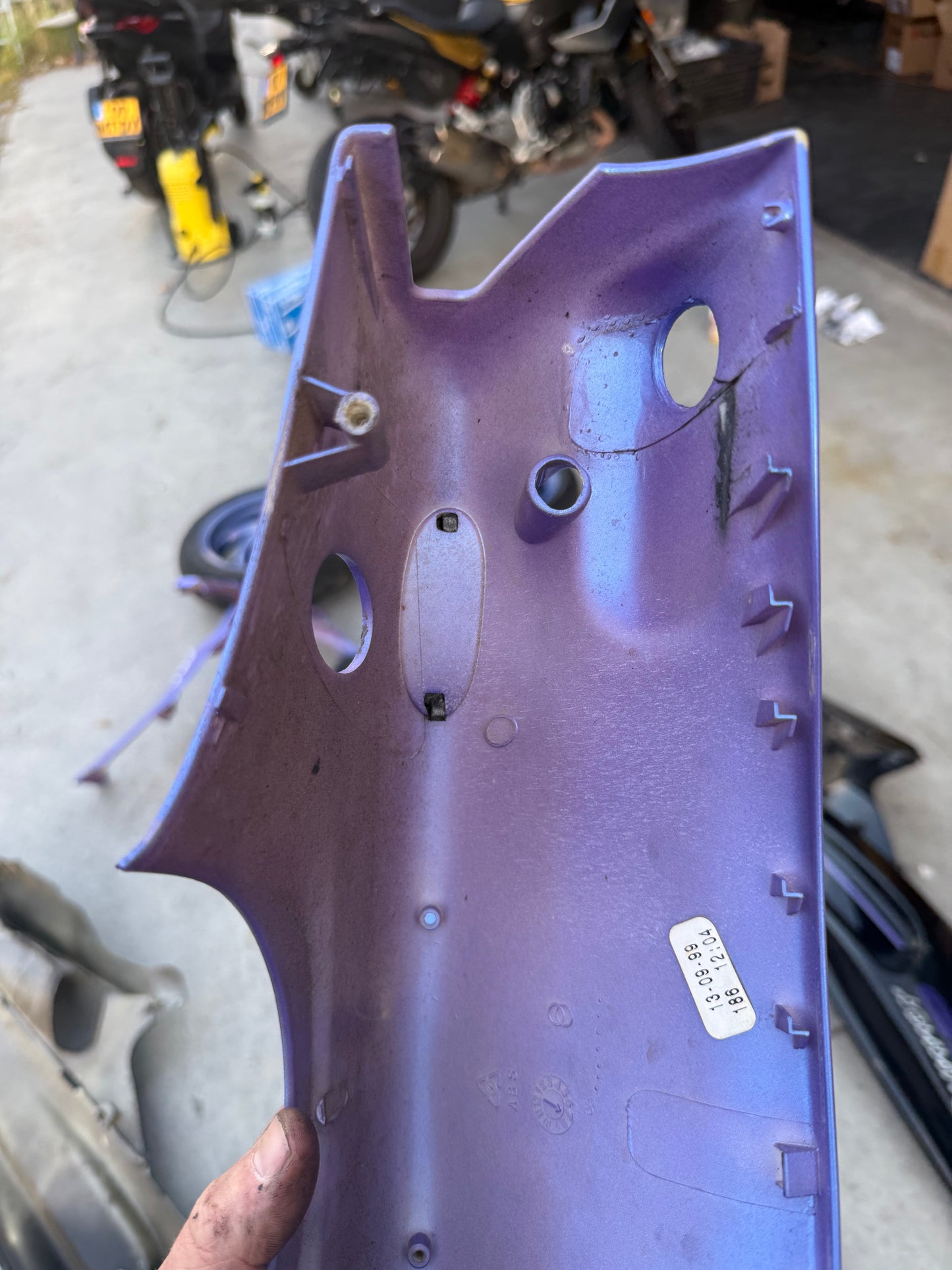 Gilera Runner violet kappenset met wielen 125cc 180cc.
