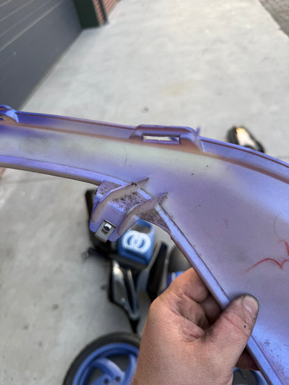 Gilera Runner violet kappenset met wielen 125cc 180cc.