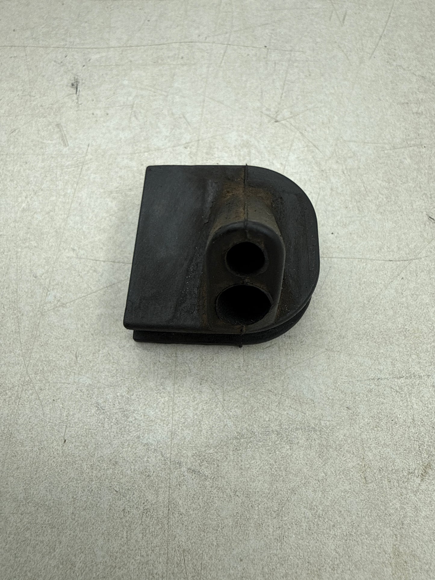 Piaggio oil pump line grommet rubber 125cc 180cc