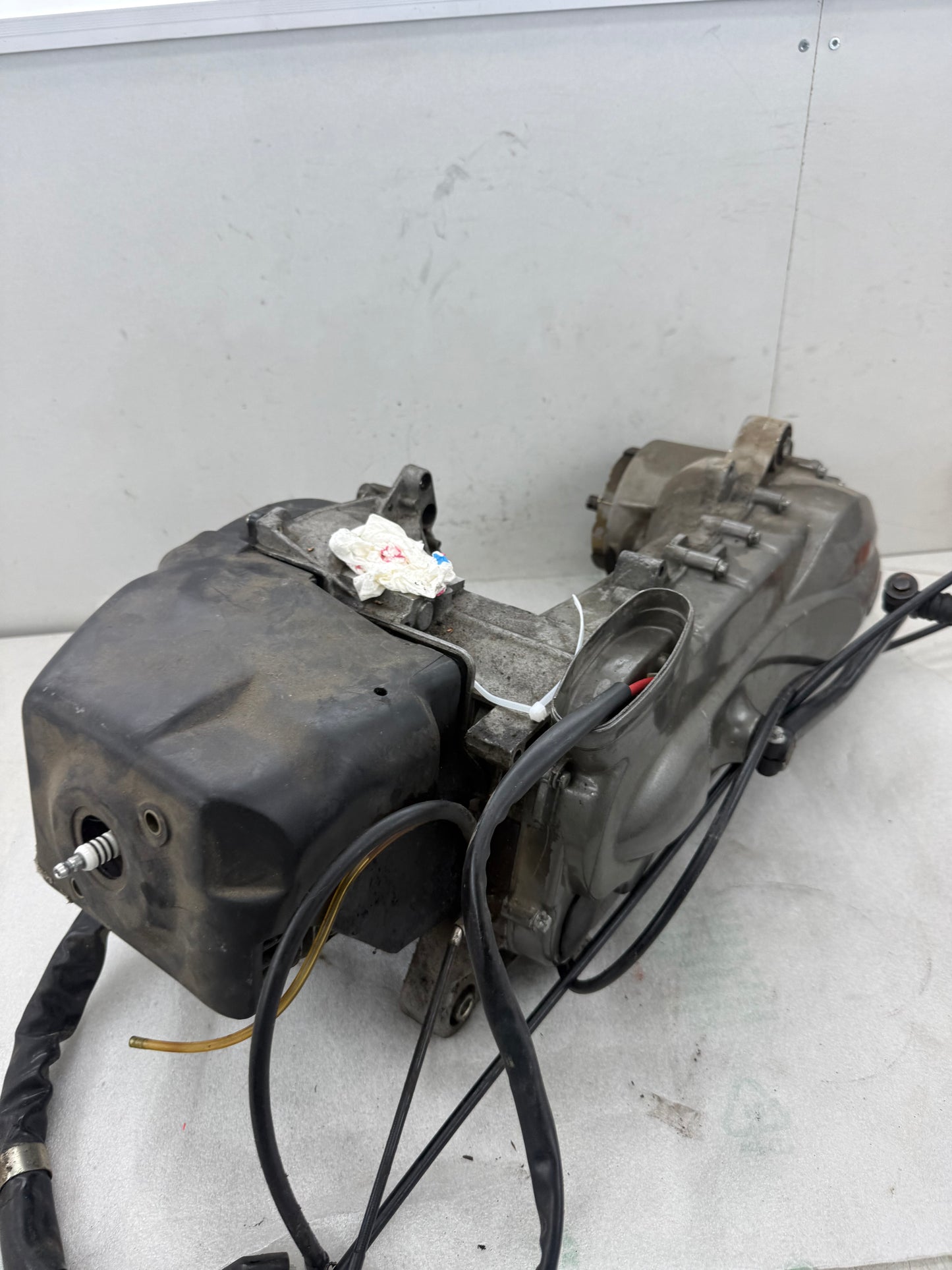 Piaggio SKR 125 CSM motorblok. Mist wat delen