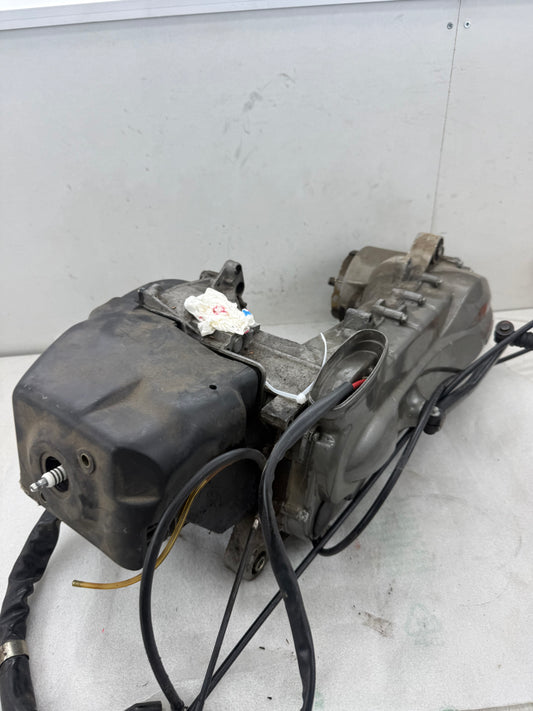 Piaggio SKR 125 CSM motorblok. Mist wat delen