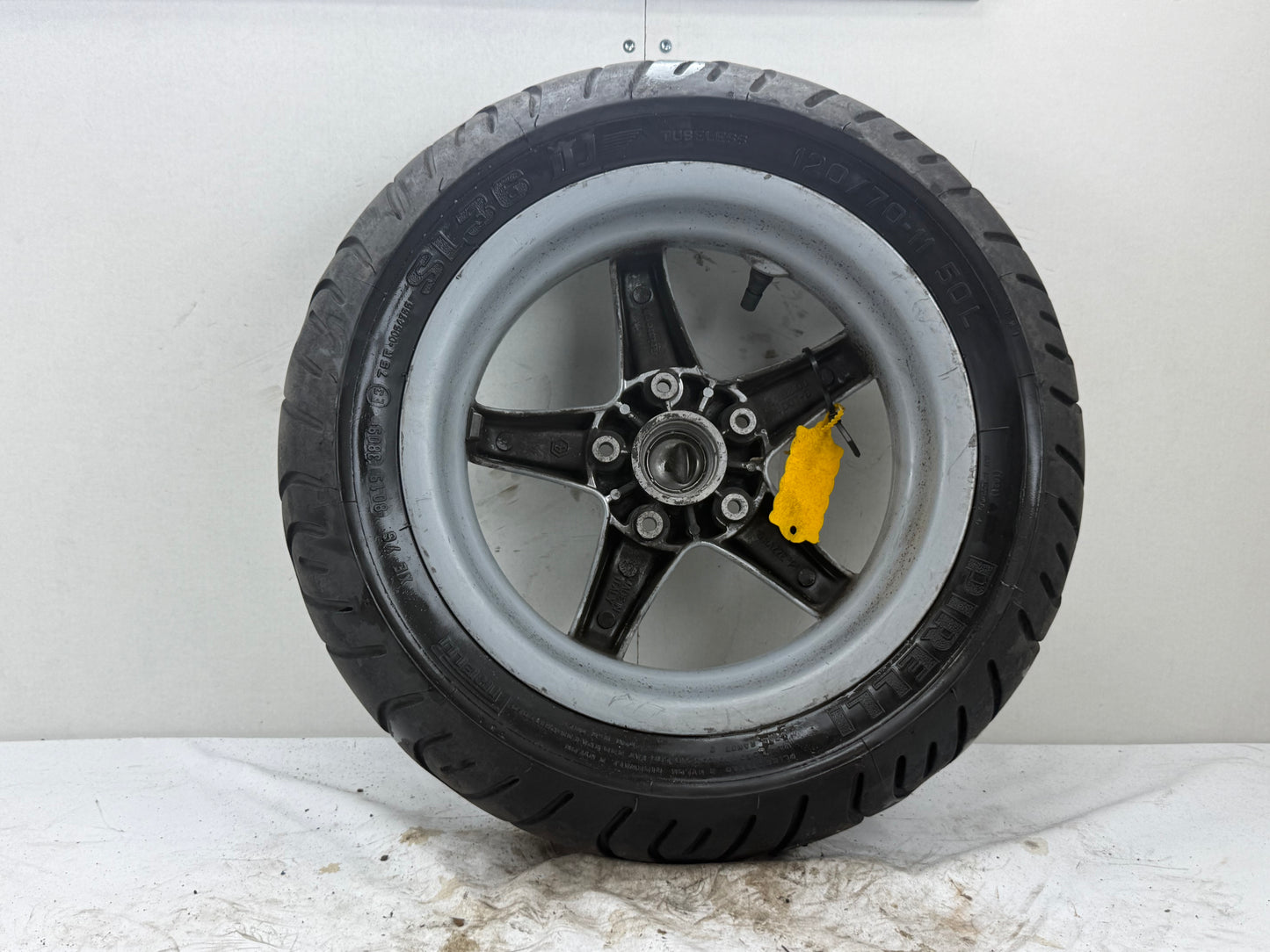 Piaggio Hexagon LX LXT voorwiel grijs 125cc 180cc