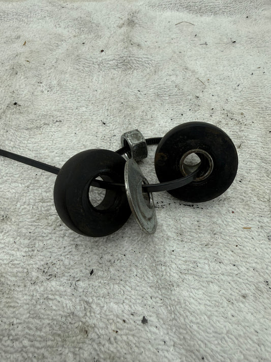 Piaggio YSS achterveer montage moer en rubbers