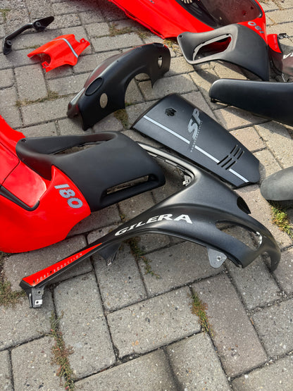 Gilera Runner fluo rosso kappenset 50cc 125cc 180cc