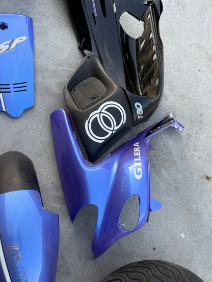 Gilera Runner violet kappenset met wielen 125cc 180cc.