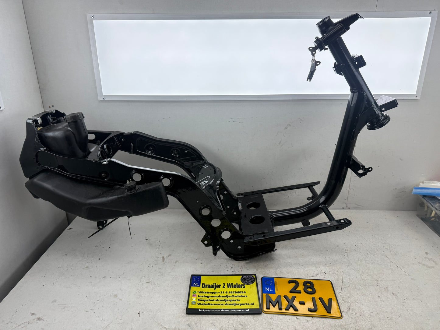 Piaggio Zip 125cc A1 NL frame gecoat