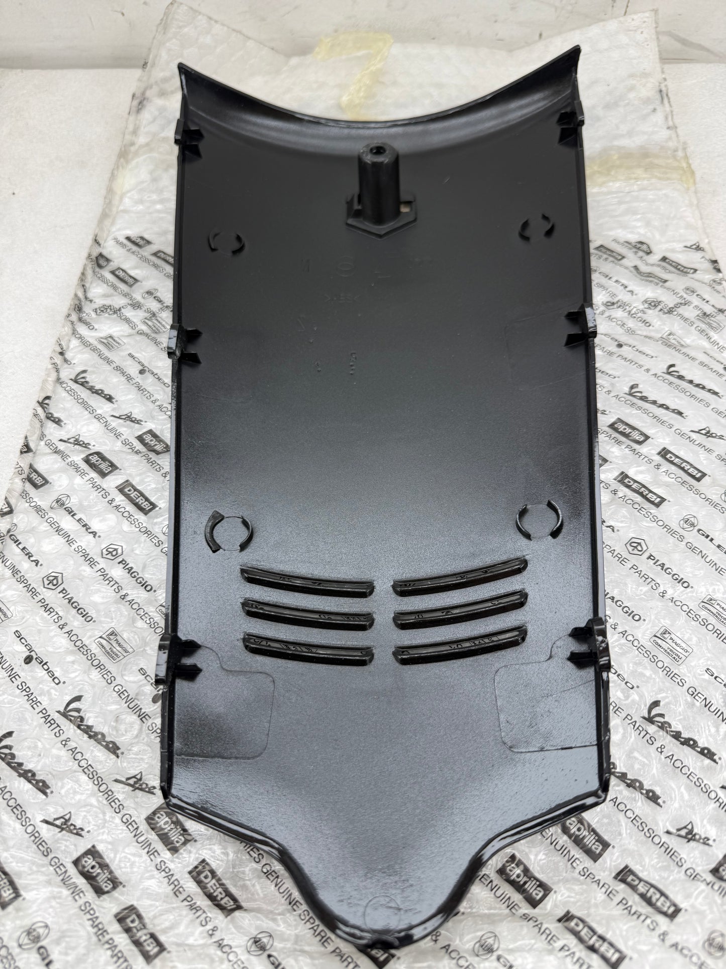 Gilera Runner neuskap voorkap zwart NIEUW (nos)