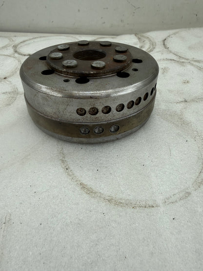 Piaggio LC afgedraaid & gebalanceerd vliegwiel. Met getapt draad voor ac blokken. 125cc 180cc