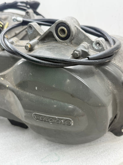 Piaggio Skr 125cc motorblok. Mist onderdelen. Met papieren van donor frame