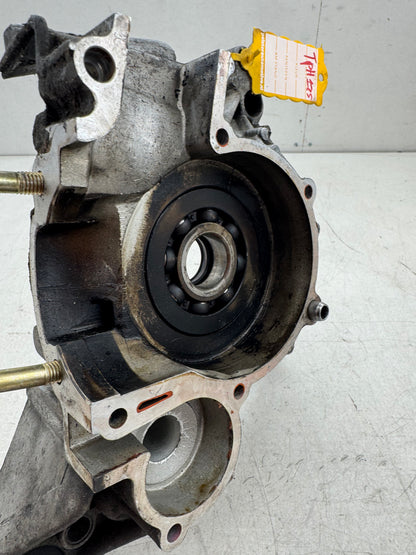 Piaggio carterhelft uitlaat kant ac kleine trommel 125 / 150