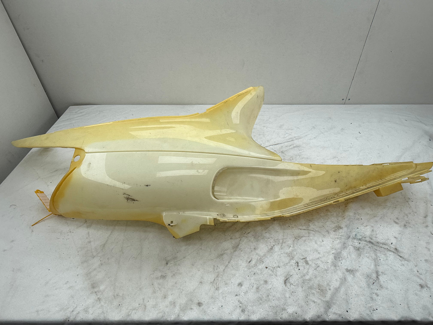 Piaggio Skipper LX achterkap ongespoten rechts NOS