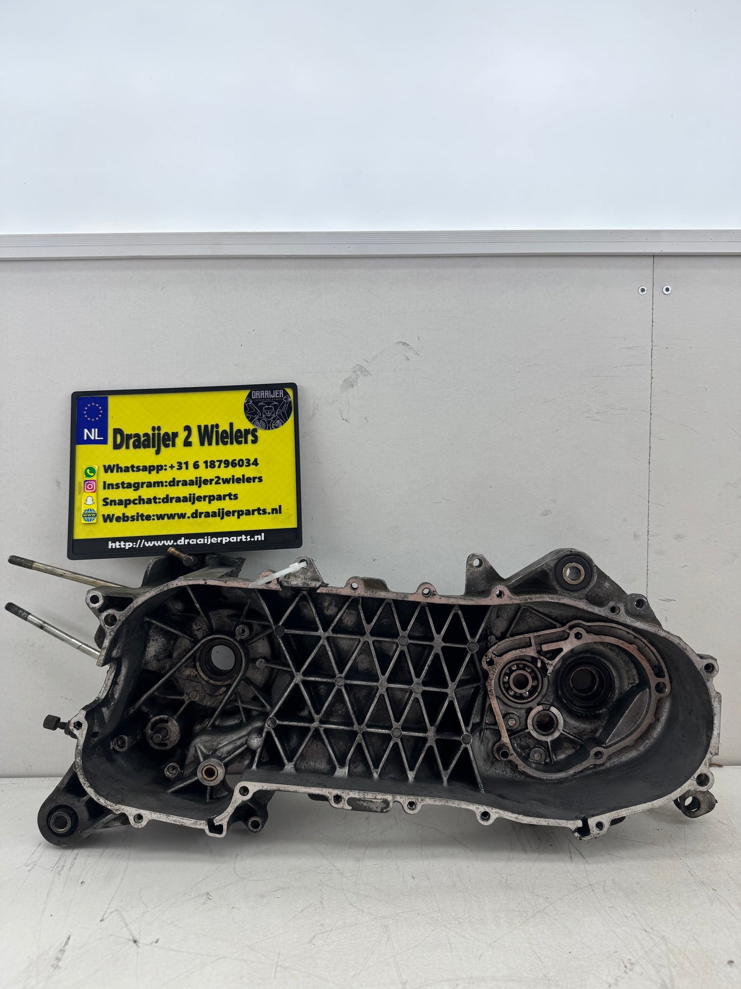 Piaggio TPH 125cc lang carterhelft M021M
