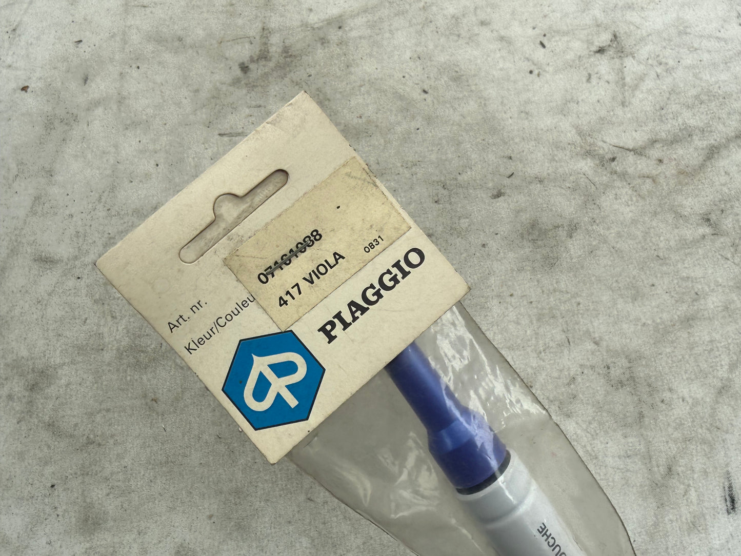 Piaggio lakstift Viola 417 vintage