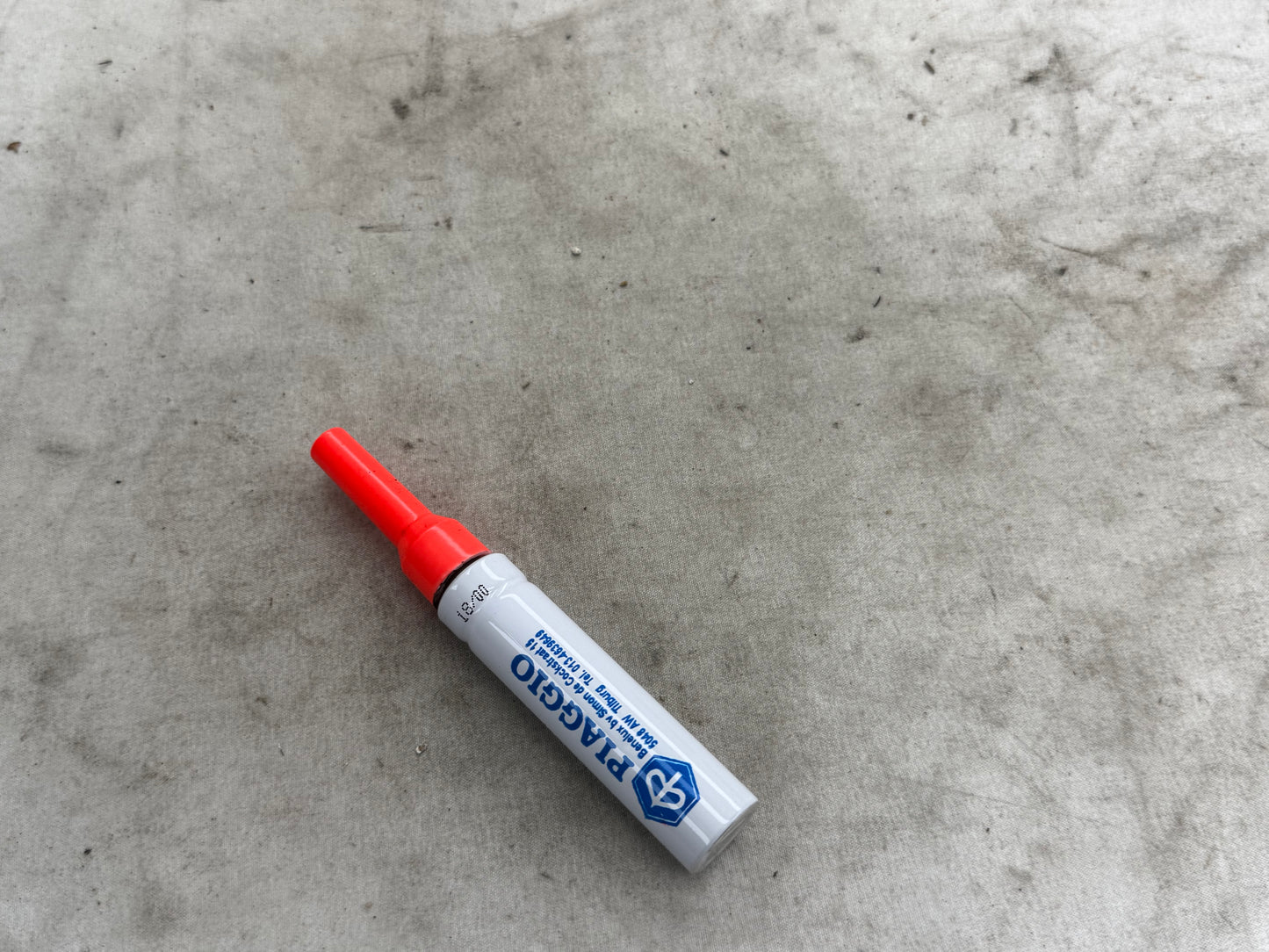 Piaggio lakstift Fluo Rosso 879 vintage