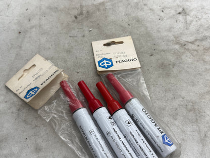 Piaggio lakstift Rosso 826 vintage