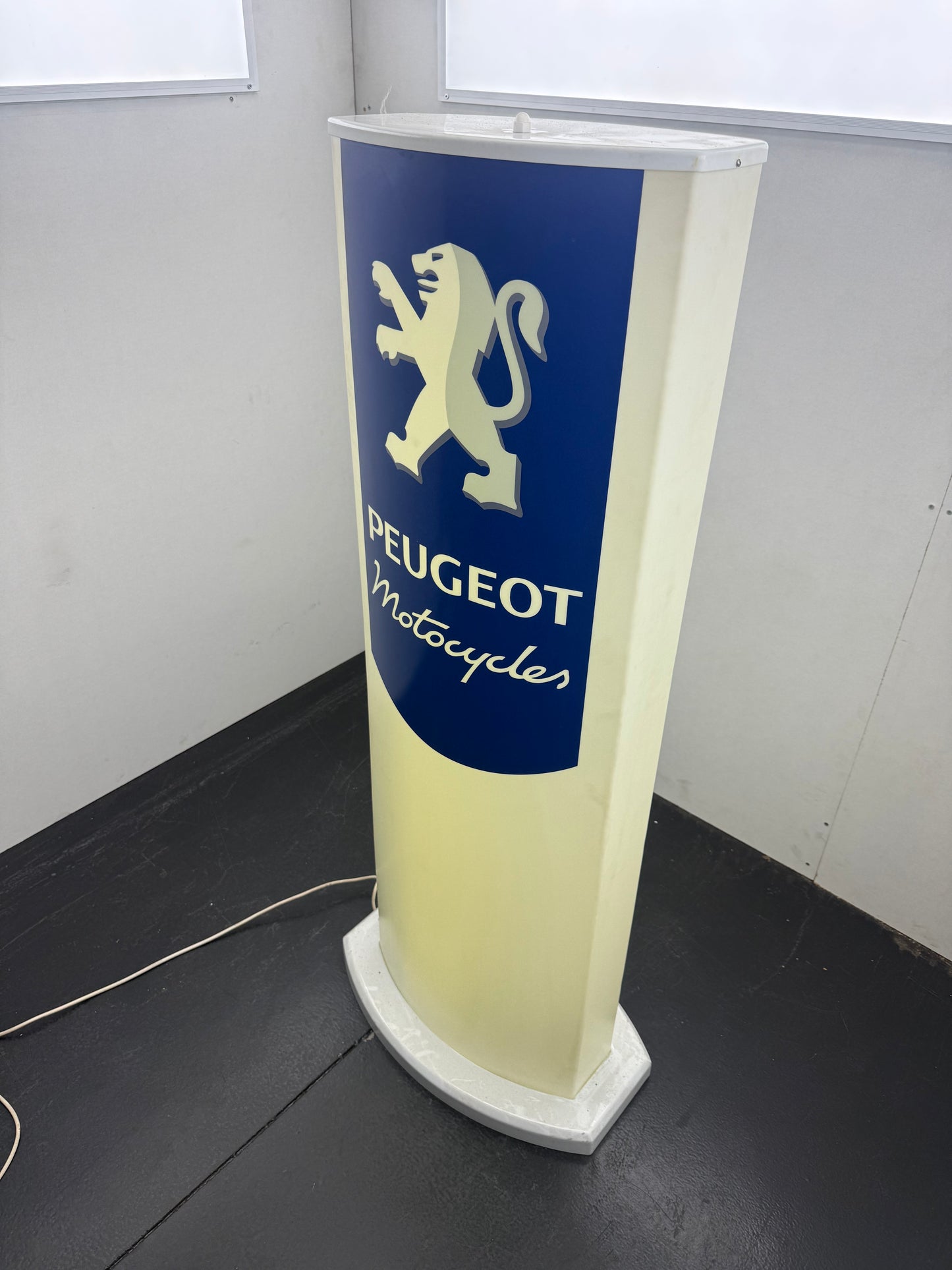Peugeot neon lichtbord vintage