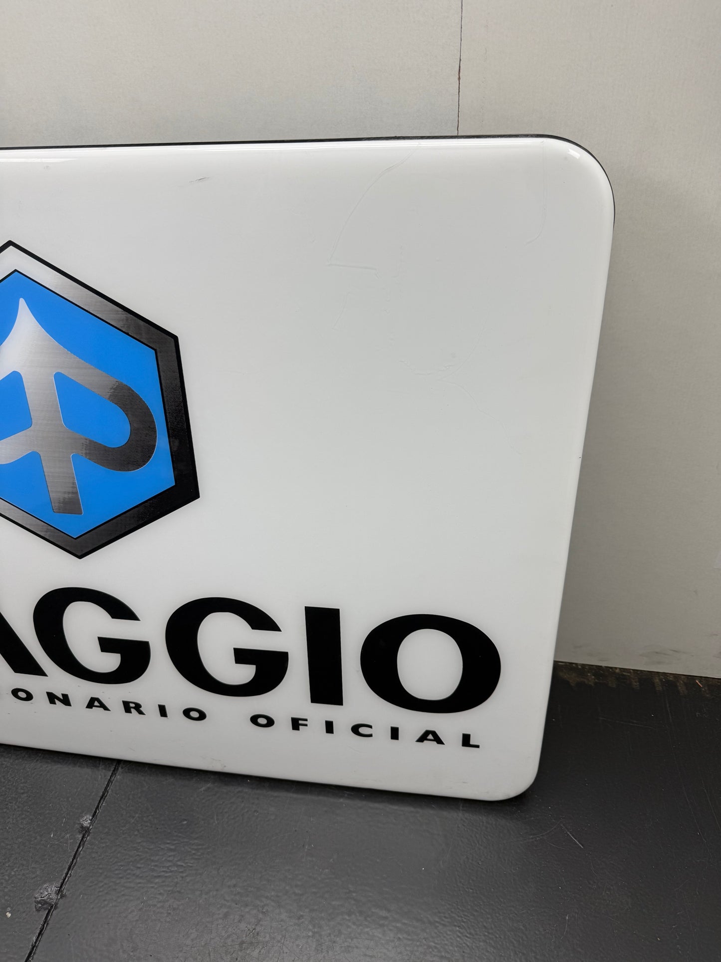 Piaggio neon lichtbord vintage
