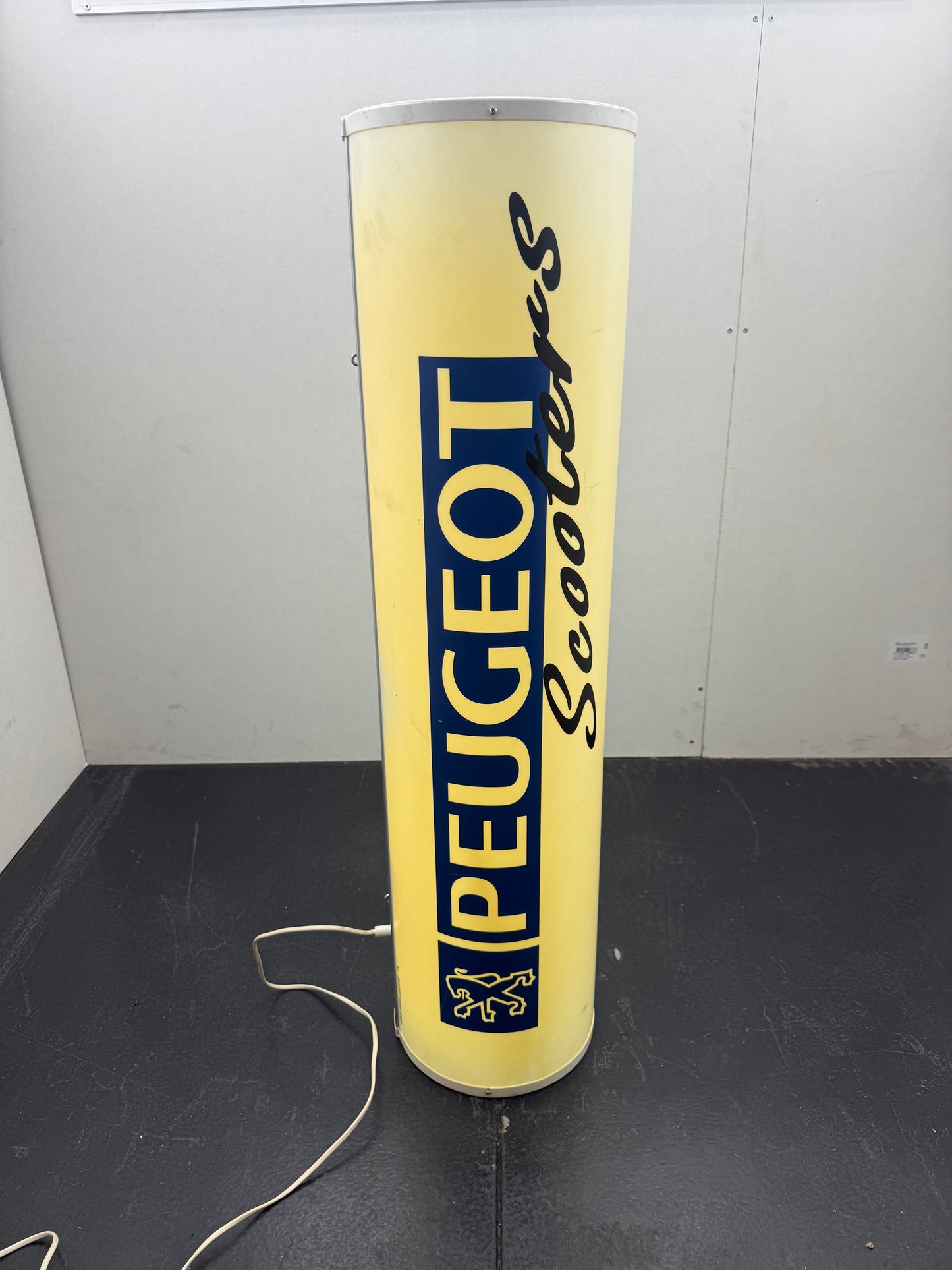 Peugeot neon vintage lichtbord hangend of staand